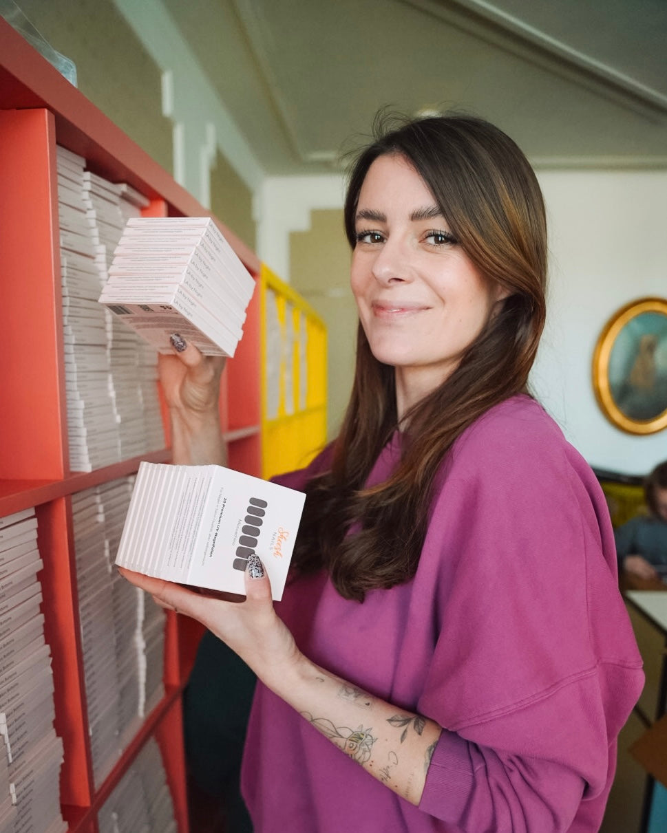 Wir wissen, was du denkst: „Super, die nächste Marke mit UV Nagelfolien."