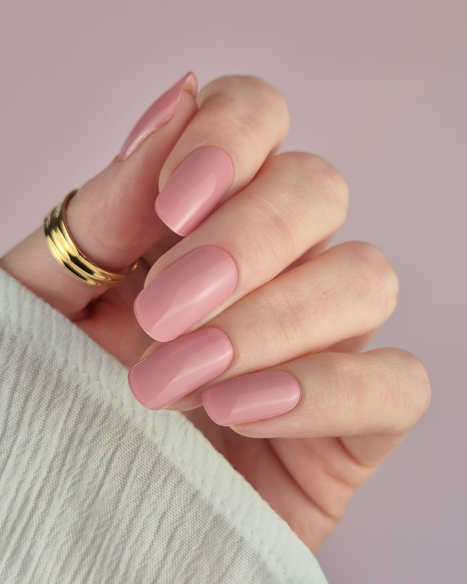Sheesh Nails – Blush – zartrosafarbene Nagelfolien mit glänzendem Finish. Perfekte Passform und langanhaltender Halt für feminine, gepflegte Maniküren mit klassischem Soft-Pink-Look.