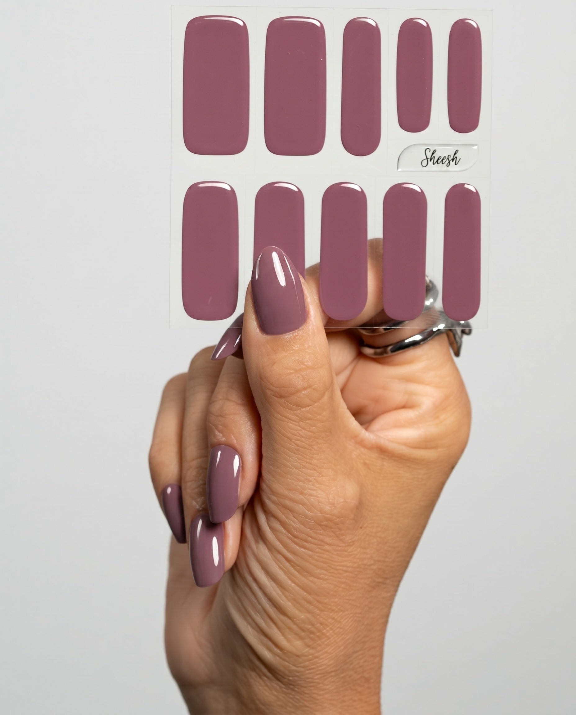 Daydream – UV-Nagelfolien in zartem Mauve-Lila