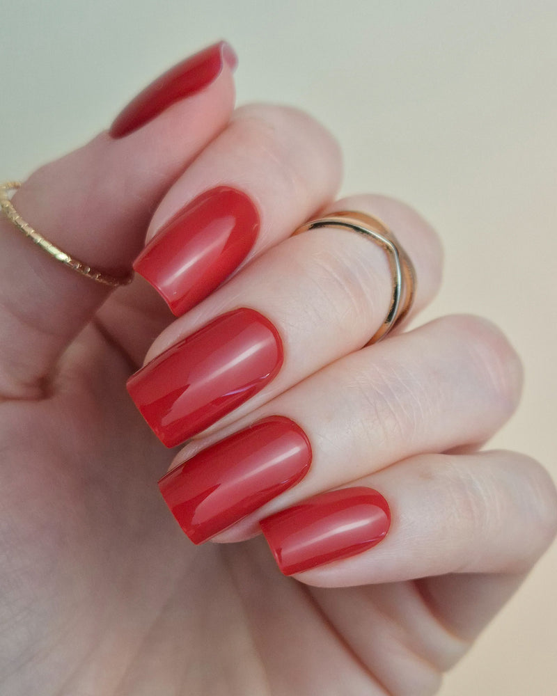 Sheesh Nails Nagelfolien in klassischem Rot – hochglänzende rote Maniküre im Salon-Look, perfekte Passform und langanhaltender Glanz für elegante Nägel zuhause.