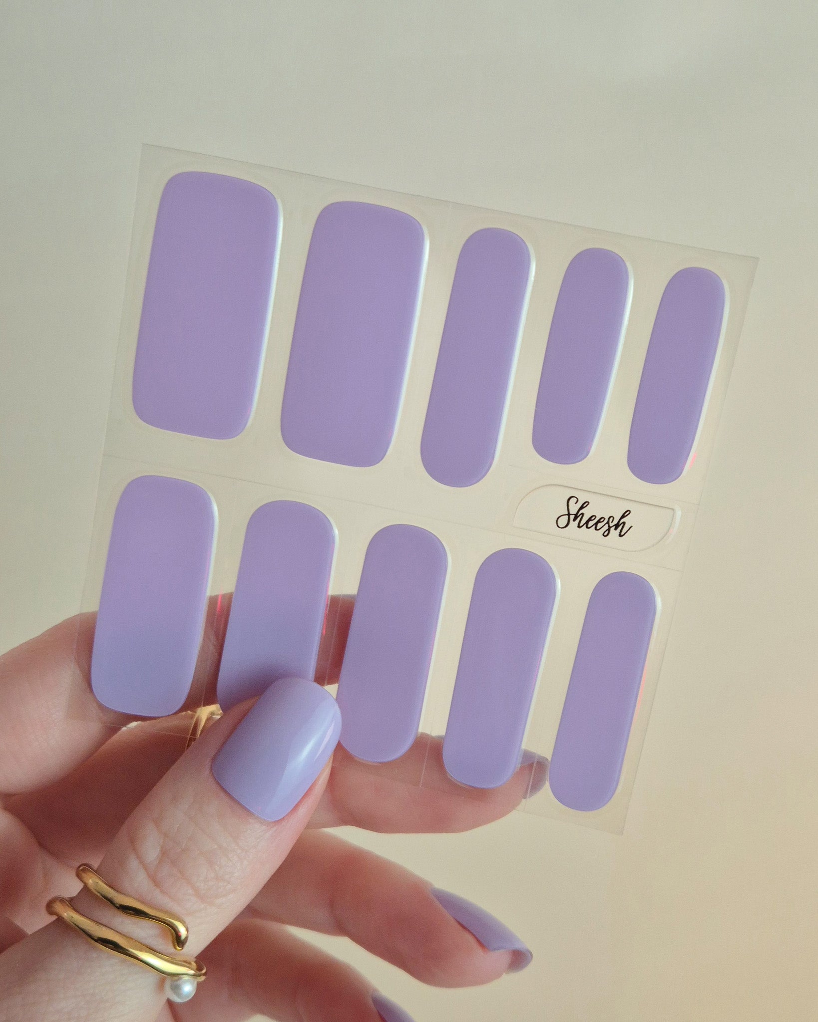 Helles Pastellflieder auf mittellangen eckigen Nägeln mit glänzendem Gel-Finish, SHEESH UV Nagelfolie Ice Cream Truck