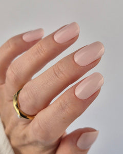 Sheesh Nails – Pale Burn – zartrosa Nagelfolien mit cremigem, seidig-mattem Finish. Perfekte Passform und starker Halt für feminine, gepflegte Maniküren im modernen Nude-Look.