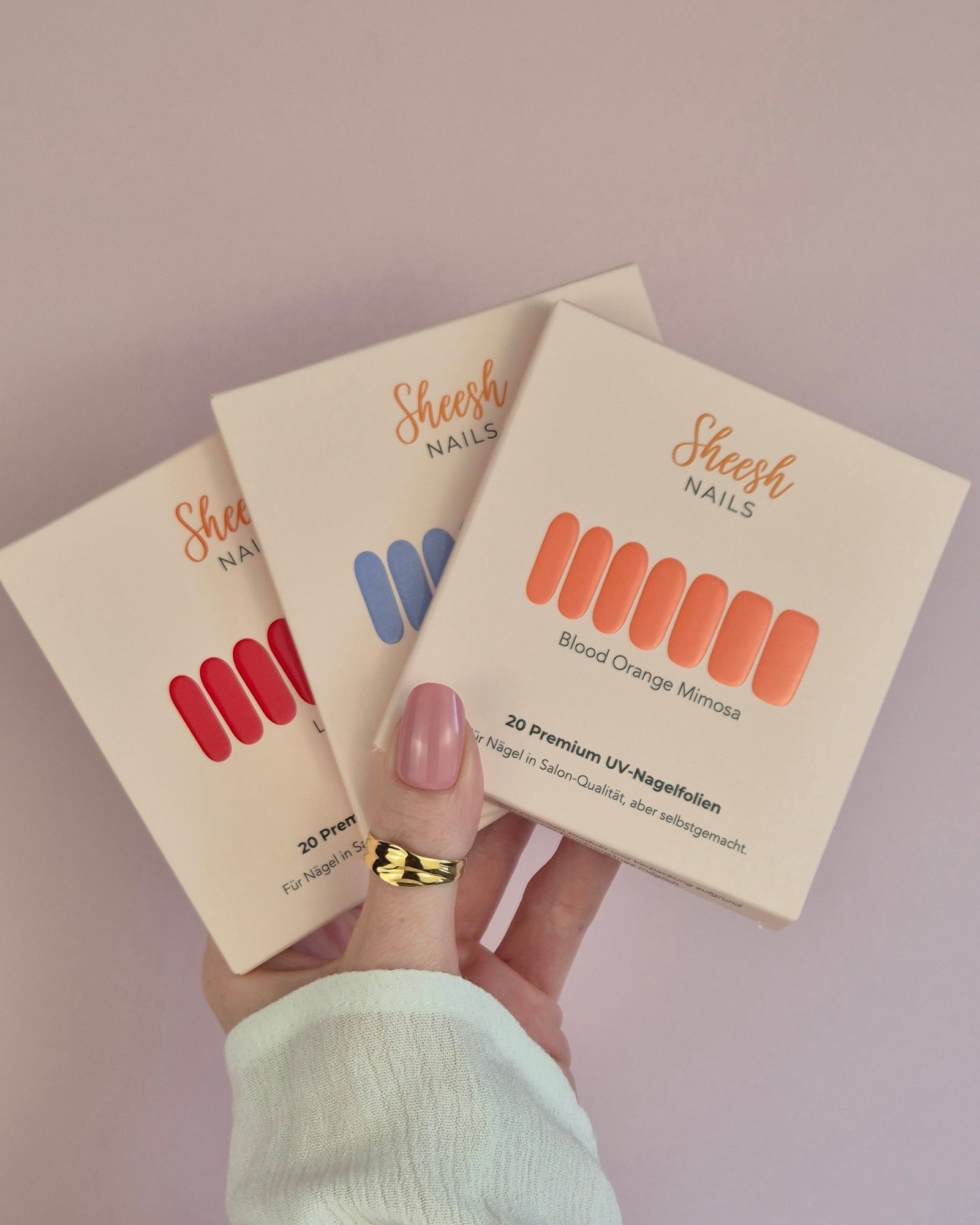 Sheesh Nails – 3er Set – drei stilvolle Nagelfolien-Sets in harmonisch abgestimmten Trendfarben. Perfekte Passform und starker Halt für vielseitige, elegante Maniküren – ideal zum Kombinieren, Verschenken oder für jeden Anlass.