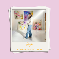 SHEESH Nagelfolie Arty, entworfen in Kooperation mit der abstrakten Künstlerin Robyn Cher Klittich. Die Nägel zeigen ein farbenfrohes, künstlerisches Design in Rosa-, Gelb-, Grün- und Blautönen. Inspiriert von moderner Malerei vereint Arty Farbe, Emotion und Kreativität – eine Limited Edition für alle, die Nail Art lieben.