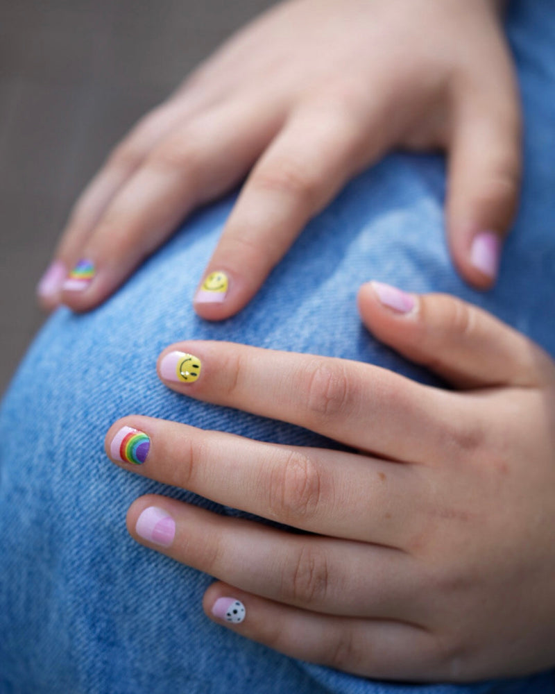 SHEESH Nails – Smiley | Kinder-Nagelfolien, Bild 06: Produktansicht.